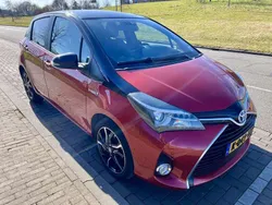 Rood Gebruikt 2016 Toyota Yaris Hatchback | € 14.449 (Eerlijke prijs)