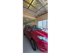 Paars Gebruikt 2010 Ford Fiesta Titanium Hatchback | € 5.650 (Eerlijke prijs)