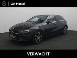 Zwart Gebruikt 2024 Mercedes A250 Luxury Hatchback | € 32.945 (Super prijs)