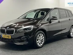 Bruin Gebruikt 2019 BMW 218 Executive Stationwagen | € 999.999