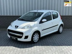 Wit Gebruikt 2011 Peugeot 107 Hatchback | € 2.849 (Eerlijke prijs)