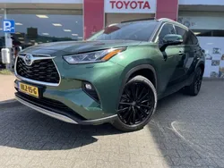 Zwart Gebruikt 2024 Toyota Highlander Premium SUV | € 72.900 (Eerlijke prijs)