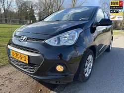 Zwart Gebruikt 2017 Hyundai i10 Comfort Hatchback | € 8.450 (Eerlijke prijs)