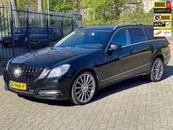 Zwart Gebruikt 2011 Mercedes E200 Avantgarde Stationwagen | € 11.250 (Eerlijke prijs)