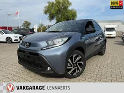 Grijs Gebruikt 2024 Toyota Aygo Pulse Hatchback | € 20.495 (Eerlijke prijs)