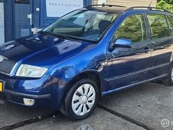 Blauw Gebruikt 2006 Skoda Fabia Stationwagen | € 1.099 (Eerlijke prijs)
