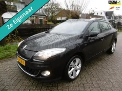 Zwart, metallic lak Gebruikt 2012 Renault Mégane GrandTour Bose Edition Stationwagen | € 4.395 (Eerlijke prijs)