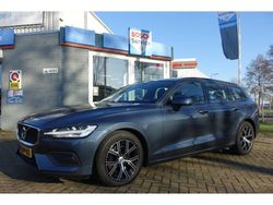 Blauw Gebruikt 2021 Volvo V60 Momentum Stationwagen | € 21.950 (Super prijs)