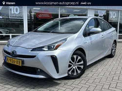 Grijs, metallic lak Gebruikt 2021 Toyota Prius Hatchback | € 25.799 (Eerlijke prijs)