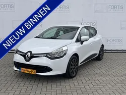Wit Gebruikt 2015 Renault Clio IV Expression Hatchback | € 6.900 (Eerlijke prijs)