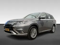 Grijs Gebruikt 2019 Mitsubishi Outlander P-HEV Intense+ SUV | € 22.375 (Eerlijke prijs)