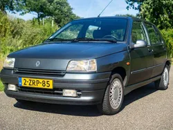 Grijs Gebruikt 1992 Renault Clio Hatchback | € 4.000