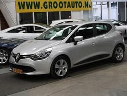 Grijs, metallic lak Gebruikt 2016 Renault Clio IV Zen Hatchback | € 8.444 (Eerlijke prijs)