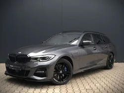 Grijs Gebruikt 2021 BMW 330e Executive Stationwagen | € 41.740 (Iets duurder)