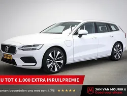Wit Gebruikt 2020 Volvo V60 Momentum Stationwagen | € 28.695 (Eerlijke prijs)
