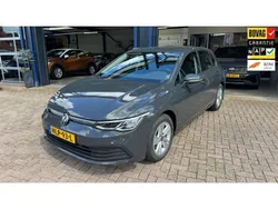 Grijs Gebruikt 2022 VW Golf VIII Business Hatchback | € 23.950 (Goede deal)