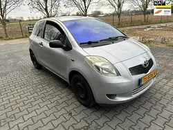 Grijs Gebruikt 2006 Toyota Yaris Hatchback | € 1.850 (Super prijs)
