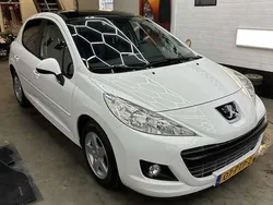 Wit Gebruikt 2011 Peugeot 207 Allure Hatchback | € 5.995 (Duur)