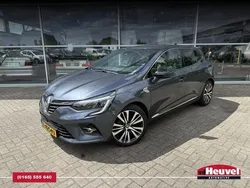 Grijs Gebruikt 2021 Renault Clio V Initiale Paris Hatchback | € 20.950 (Eerlijke prijs)