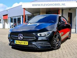 Zwart, metallic lak Gebruikt 2020 Mercedes CLA200 Shooting Brake AMG Stationwagen | € 23.850 (Eerlijke prijs)