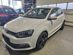 Wit Gebruikt 2015 VW Polo Hatchback | € 8.999 (Eerlijke prijs)