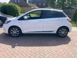 Wit Gebruikt 2020 Toyota Yaris MPV | € 17.500 (Super prijs)