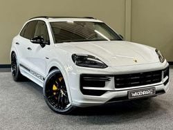Grijs Gebruikt 2024 Porsche Cayenne Turbo E-Hybrid SUV | € 183.995 (Super prijs)