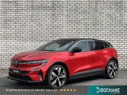 Rood Gebruikt 2022 Renault Mégane Techno Hatchback | € 24.740 (Iets duurder)