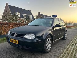 Blauw (metallic) Gebruikt 2001 VW Golf IV Trendline Hatchback | € 1.499 (Eerlijke prijs)