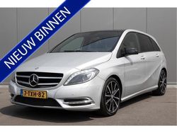 Grijs, metallic lak Gebruikt 2014 Mercedes B180 AMG MPV | € 15.999 (Eerlijke prijs)