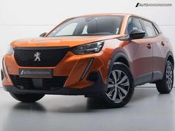 Oranje (metallic) Gebruikt 2022 Peugeot 2008 Active SUV | € 14.945 (Super prijs)