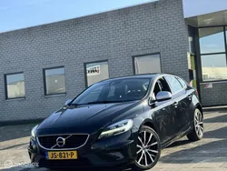 Zwart Gebruikt 2016 Volvo V40 R-Design Stationwagen | € 12.950 (Eerlijke prijs)