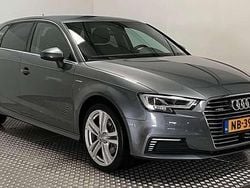Grijs Gebruikt 2016 Audi A3 Hatchback | € 18.550 (Iets duurder)
