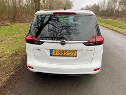 Wit Gebruikt 2013 Opel Zafira Tourer Business MPV | € 3.550