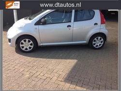 Grijs Gebruikt 2011 Peugeot 107 Hatchback | € 2.750 (Eerlijke prijs)