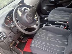 Blauw Gebruikt 2009 Opel Corsa Enjoy MPV | € 2.000 (Goede deal)