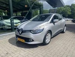 Grijs, metallic lak Gebruikt 2013 Renault Clio IV Expression Hatchback | € 6.750 (Goede deal)