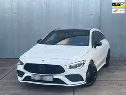 Wit, metallic lak Gebruikt 2021 Mercedes CLA220 Shooting Brake AMG Stationwagen | € 29.950