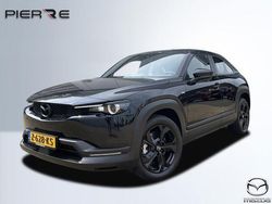 Jet black (zwart metallic) Gebruikt 2024 Mazda MX30 Exclusive-Line SUV | € 25.845 (Duur)