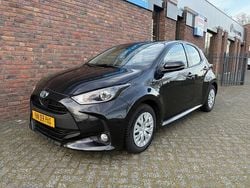 Zwart Gebruikt 2021 Toyota Yaris Comfort Hatchback | € 18.755 (Goede deal)