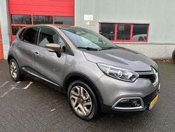 Grijs Gebruikt 2016 Renault Captur Dynamique SUV | € 10.995 (Goede deal)