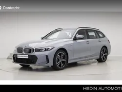 Grijs Gebruikt 2024 BMW 320 Stationwagen | € 48.895