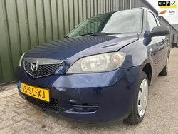 Blauw Gebruikt 2006 Mazda 2 Exclusive MPV | € 1.950 (Eerlijke prijs)