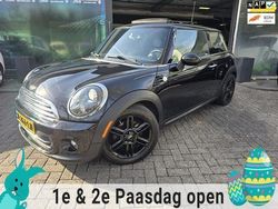 Zwart, metallic lak Gebruikt 2012 Mini Cooper Hatchback | € 8.450 (Goede deal)