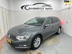 Grijs (metallic) Gebruikt 2016 VW Passat Stationwagen | € 11.499 (Goede deal)
