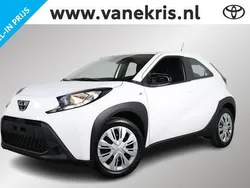 Wit Nieuw 2024 Toyota Aygo Play Hatchback | € 20.495 (Goede deal)