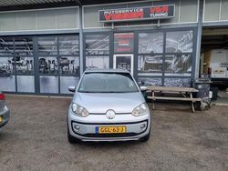 Grijs Gebruikt 2016 VW cross up! high up! Hatchback | € 6.999 (Goede deal)