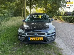 Zwart Gebruikt 2006 Ford Focus Futura Stationwagen | € 999 (Goede deal)