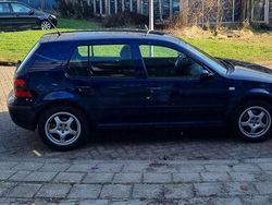 Blauw Gebruikt 2002 VW Golf IV Trendline Hatchback | € 2.950 (Eerlijke prijs)