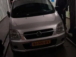 Zilver Gebruikt 2003 Opel Agila Essentia Hatchback | € 750 (Goede deal)